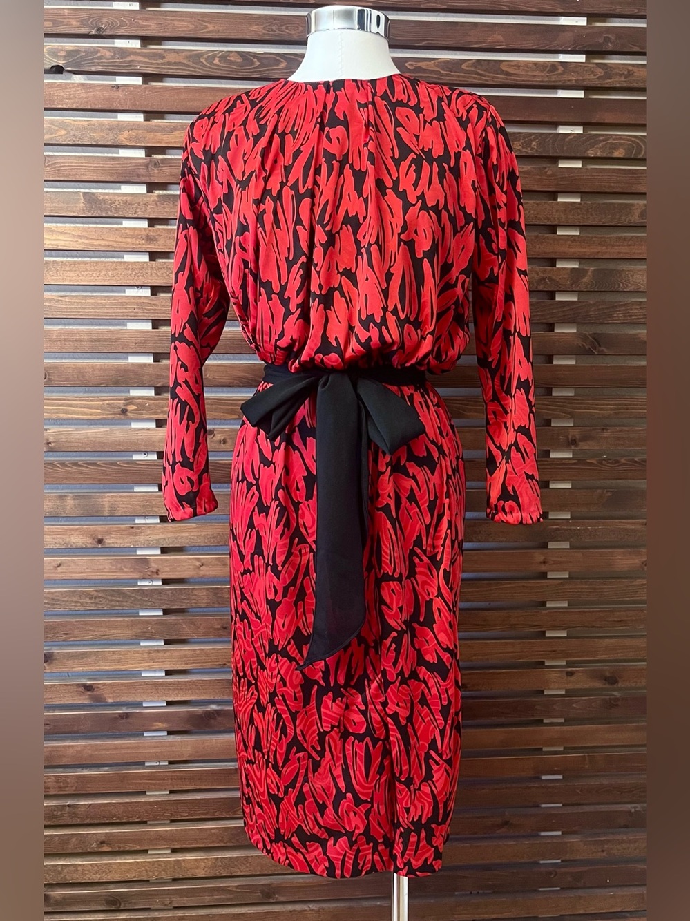 1980s 80s Vintage Red & Black Long Sleeve Tie Waist Midi Dress